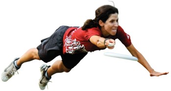 Vivian Zayas playing Ultimate Frisbee