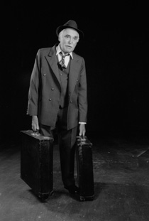 Harold Gould as Willy Loman in 