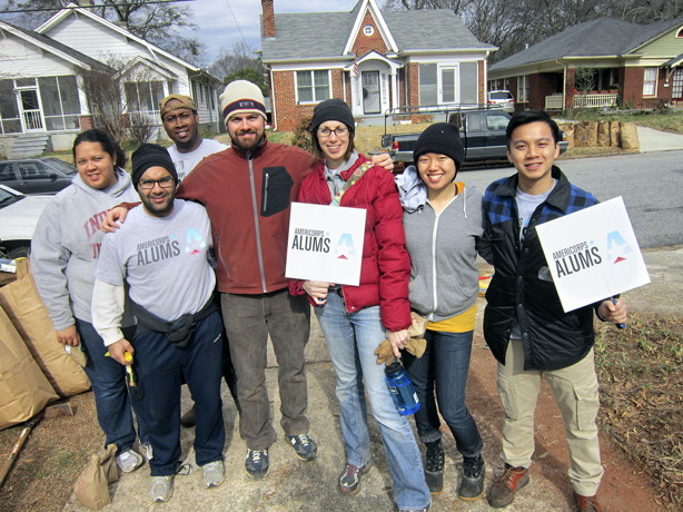 AmeriCorps Alums' Atlanta chapter members volunteer on Martin Luther King Jr. Day